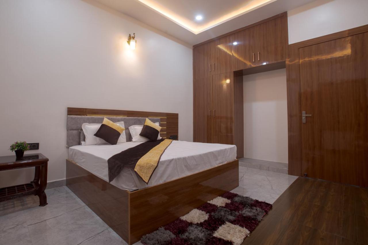 Madhav Residency Hotel Mathura Kültér fotó